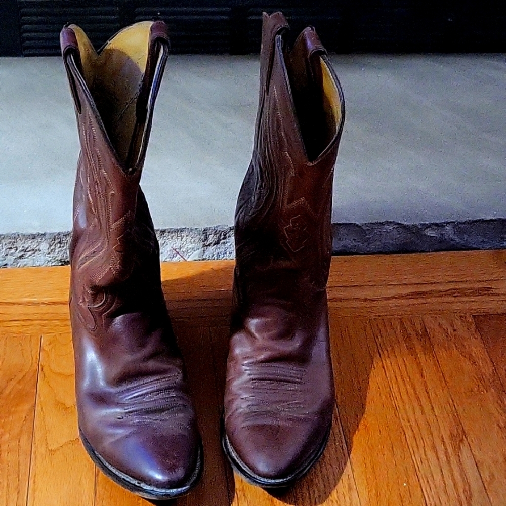 Justin cowboy boots